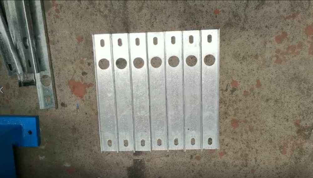 路灯U型配件冷弯机生产(chǎn)成品